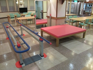 ドルフィン八王子　本館１Ｆ食堂兼機能訓練室